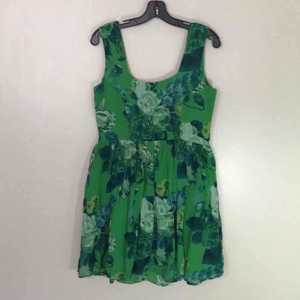 NEW Asos Collection Soft Skater Dress‎ In Green Bouquet Floral